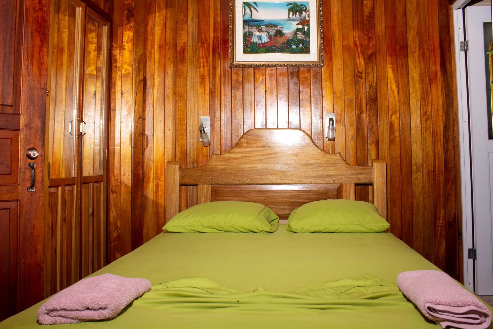 Bastimentos Hill Guest House Bocas del Toro Room photo