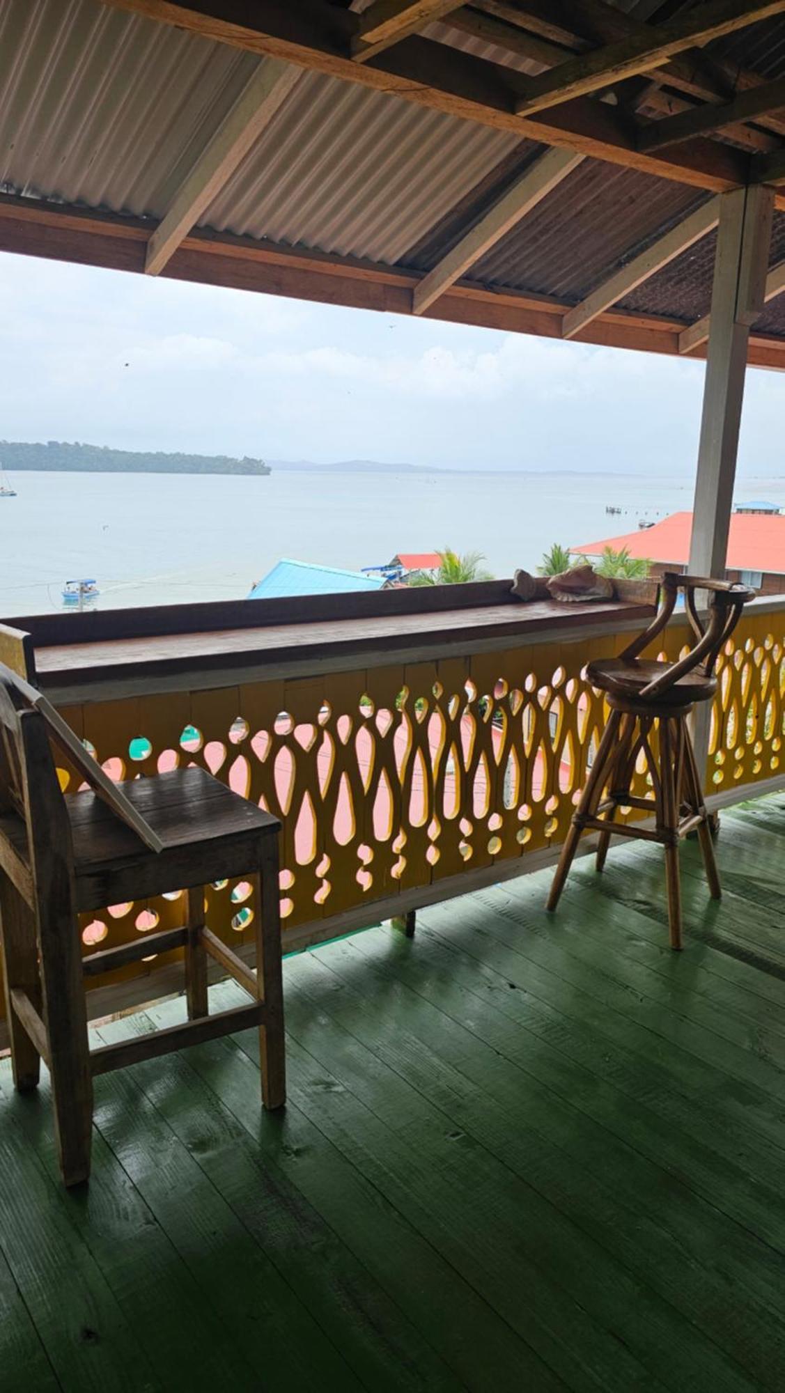 Bastimentos Hill Guest House Bocas del Toro Exterior photo